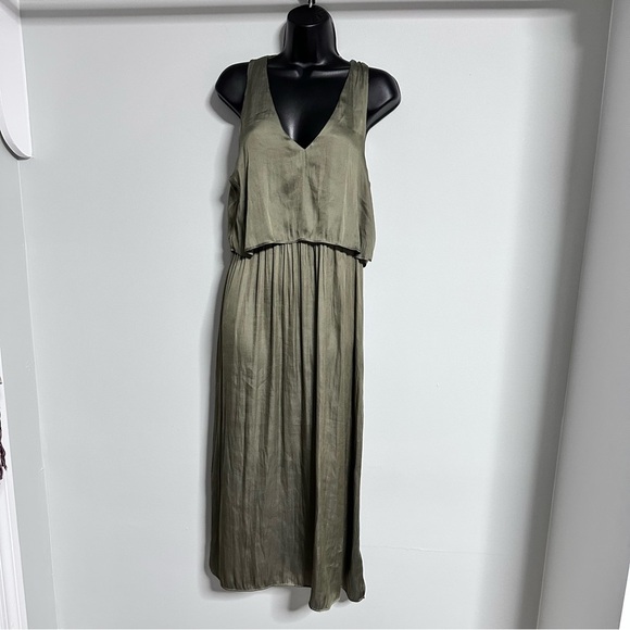 H&M Dresses & Skirts - H&M Olive Green Midi Dress Satiny V Neck Sleeveless Pullover Cocktail Dressy 10